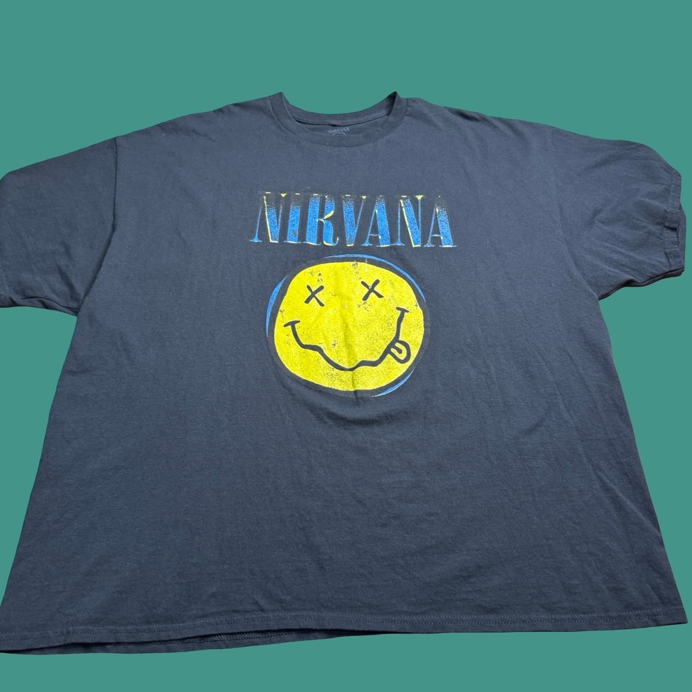 Nirvana Smiley Face Tee Kurt Cobain Black Retro Streetwear Grunge Rock